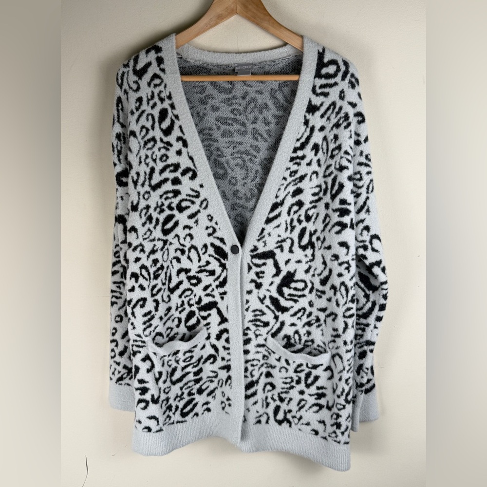 COZY Chicos Sweater Womens 1 US Medium Gray Animal Leopard Print Cardigan EUC